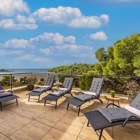 Villa Palma - Seaside Luxury For 6 Person! *