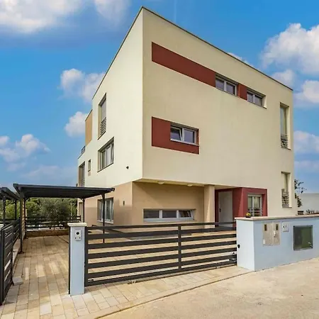 Palma - Seaside Luxury For 6 Person! *