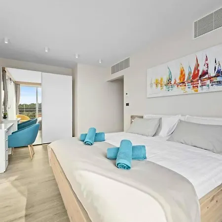 Palma - Seaside Luxury For 6 Person! 普拉