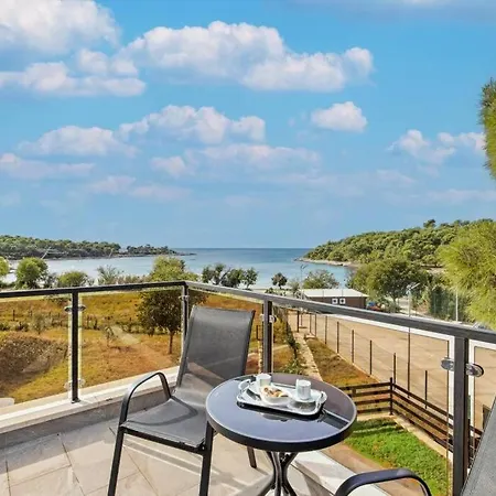 Villa Palma - Seaside Luxury For 6 Person! *