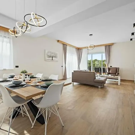 Palma - Seaside Luxury For 6 Person! 普拉