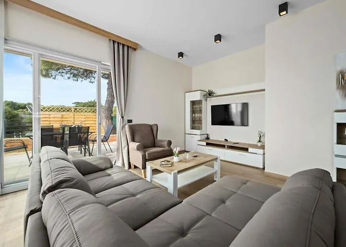 Palma - Seaside Luxury For 6 Person!