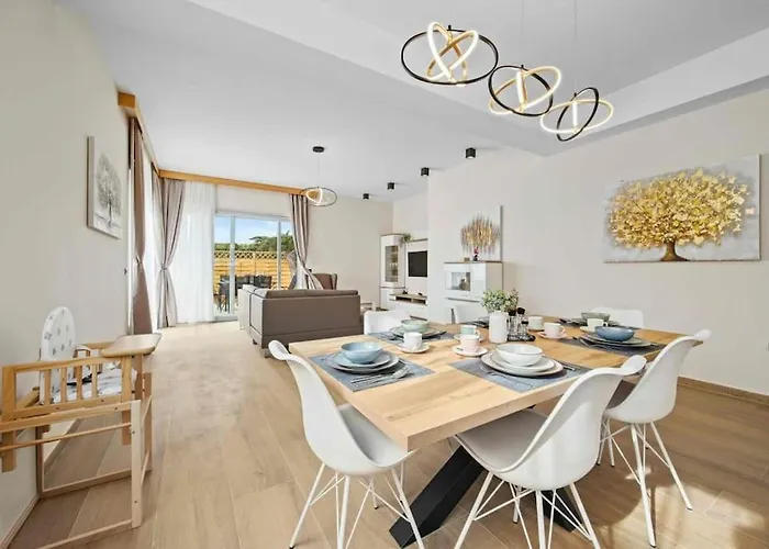 Palma - Seaside Luxury For 6 Person! * Pula