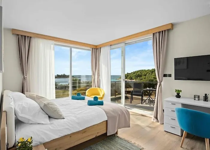 Palma - Seaside Luxury For 6 Person! * Pula