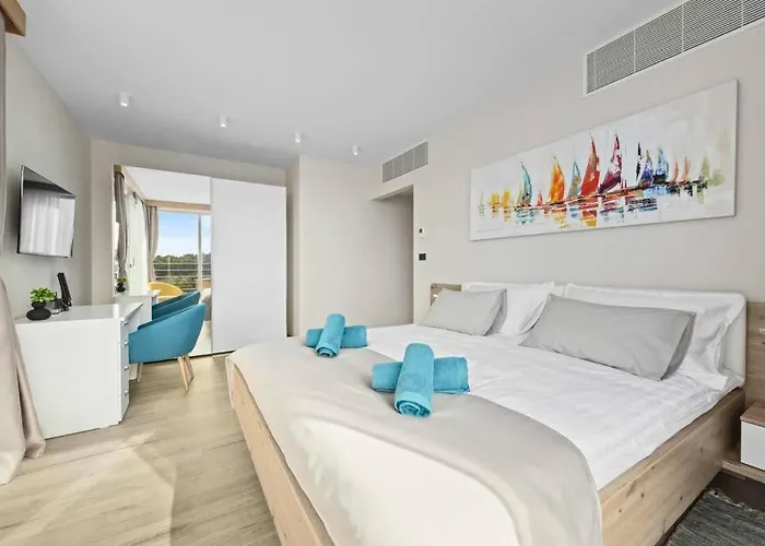 Palma - Seaside Luxury For 6 Person! 풀라